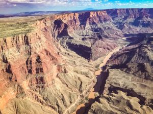 Read more about the article In elicottero sopra il Grand Canyon